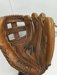 Reach Eagle Monster 12 Inch Rh Throw Baseball Glove M700 Vintage. Fixed Price $22.50.