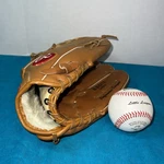 Rawlings RBG74 12 Inch Basket Web Glove Deep Well Pocket Derek Jeter Rht W/ball. Fixed Price $25.99.