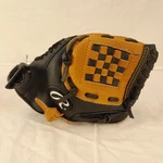 Rawlings MP9TB Inch Baseball Glove Right Hand Throw Ages 3-5- New With Tags. Fixed Price $22.45.