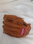 Rawlings RBG6BCF Autograph Model Ken Griffey Jr Rht Brown Baseball Glove 12 1/2. Fixed Price $26.20.