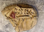 Vintage Rawlings Catchers Mitt Earl Williams Lh Catch/ Rh Throw (needs Re-web). Fixed Price $16.12.