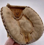 Vintage Catchers Mitt Hutch C256 Professional Design Made Korea Baseball Glove. Fixed Price $20.00.