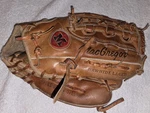 Vtg 1980 Macgregor MG40 Willie Wilson Baseball Fielders Glove Soft Steerhide Rht. Fixed Price $17.14.