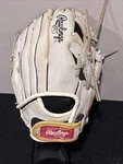 Rawlings Highlight Series H105IC Kids 10.5" Baseball Glove Mitt Right Handed. Fixed Price $21.99.