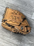 Mizuno Finch Pro Surefit GFN1256FR Softball Baseball Glove Adult 12.5 Lht Right. Fixed Price $20.97.