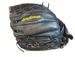 Akadema Baseball Fielders Glove ABU73 Fast Pitch Rht Brown. Fixed Price $39.00.