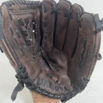 Wilson A2452 11.5" Leather Baseball Glove Right Hand Throw. Fixed Price $13.00.