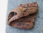 Vintage Baseball Glove, Cambridge Rht, Model: XB-10. Fixed Price $27.99.