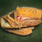 Louisville Slugger Rht Baseball Glove Brett Butler 12.5" Cowhide Leather HBG25F. Fixed Price $17.99.
