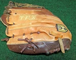 Louisville Slugger Tpx Helix Series Model HX1252 12.5" Baseball Glove Rht. Fixed Price $15.00.