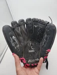 Mizuno Finch Girl's 11.5" Lht Fastpitch Softball Mitt Gpp 1155F2 Black Pink Blue. Fixed Price $17.99.