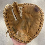 Spalding 42-4311 Usa Trapper Rht Glove. Fixed Price $29.95.