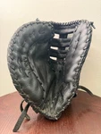Akadema ANF71 Fastpitch Series Black 1ST Base Mitt In Good Condition. Fixed Price $45.00.