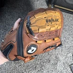 Demarini Helix Slowpitch Softball Glove 13" AD800 SG13 Leather Rht. Fixed Price $29.99.