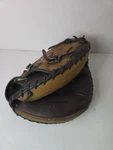 Rawlings Catchers Glove Bull Lite Toe RCM22 Fastback Model Rht Leather. Fixed Price $49.99.