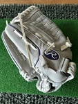Rawlings Sure Catch 12" Fast Pitch Softball Lht Glove SCSB12PU Gray/purple Euc. Fixed Price $34.99.