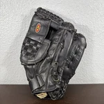Easton Black Magic BMX125B Rht Baseball Glove Leather 12.5. Fixed Price $26.95.