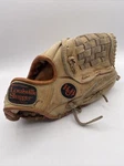 Vtg Louisville Slugger LSG27K Rht Ray Knight 12-13" Baseball Glove Taiwan. Fixed Price $15.99.