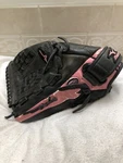 Mizuno GMVP-1256 Women Girls Tight-fit 12.5 Softball Glove Left Hand Throw. Fixed Price $75.00.