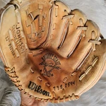 Pre Owned Wilson Kirby Puckett A2225KM Baseball Mitt. Leather. 12".. Fixed Price $9.23.
