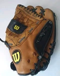 Wilson Pro 1/2" A0500 P115 Dual Hinge Right Hand Throw Baseball Glove. Fixed Price $8.99.