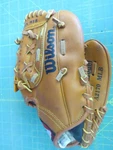 Wilson A2170 Mlb T-ball Model 9 In Youth Baseball Glove Pro Pleat Brown Leather. Fixed Price $12.00.