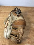 Tru-play B200C Leather Baseball Glove Bicentennial Model. Fixed Price $16.95.