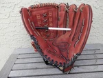 Louisville Slugger KHBG9 11.5 " Softball Glove Mitt Lh Fit Gc Free S/h. Fixed Price $46.99.