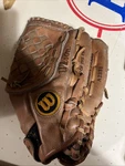 Wilson A2331 George Brett Signature Model Baseball Glove Youth / Small Adult 10. Fixed Price $11.95.