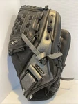 Mizuno Black Leather GPM1204 Inch Baseball/softball Glove Lh Catch Rh Throw. Fixed Price $15.00.