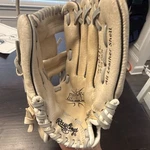 Rawlings Highlight H105IC 10.5" Beige Leather Baseball Glove Shell. Fixed Price $11.00.