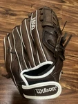 Wilson A800 Showtime Glove WTA08RF17D012 Pf Leather 12". Fixed Price $15.00.