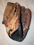 Mizuno MFR-1303D Franchise Baseball Softball Glove Right Hand Throw Leather. Fixed Price $23.00.