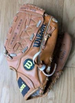 Wilson Advisory Staff Rht Baseball Glove Model A2491 11" Dual Hinge Right Handed. Fixed Price $13.50.