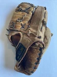 Wilson A2010 Major League Triple Lock Web Model Baseball Glove - Rht. Fixed Price $16.00.