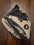 Benjamin Vinci Custom Pro JV25 Youth 11" Lht Fielder's Glove - Leather, Euc. Fixed Price $75.00.