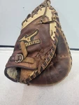 Mizuno GXC-93 Pro Scoop 33.5 Baseball Catchers Mitt Right Hand Throw Left. Fixed Price $29.99.