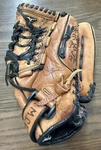 Mizuno GFN-1259 Jenny Finch 12.5 Women Fast-pitch Softball Glove Right Throw. Fixed Price $22.95.