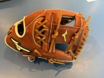 Mizuno Pro Select 11.5" Glove, Rht. Fixed Price $200.00.