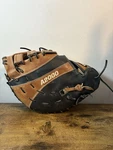 12.5" Wilson A2000 1614 Pro Stock Spin Control First Base Mitt Glove Rht. Fixed Price $179.99.