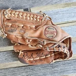 Vintage 1970S Spalding Rich Hebner Left Hander 12.5" Leather Baseball Glove. Fixed Price $40.00.