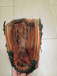 Wilson Glove 12.5" A0905 3X125 Rh Throw. Fixed Price $25.00.