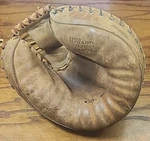 Vintage Wilson Catchers Mitt A2406 Professional Model Right Hand Throw Usa. Fixed Price $74.99.