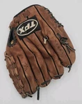 Louisville Slugger TPX1050S Baseball Glove 10.5 Genuine Leather Rh Throw. Fixed Price $23.99.