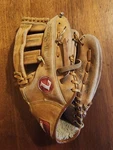 Louisville Slugger Eric Davis 12.75 Rh Leather Softball Baseball Glove LPS24D. Fixed Price $27.74.