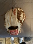Rawlings Preferred PROS150MT-C 11.25" Leather Glove Left Throw Padded. Fixed Price $190.00.