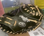 Rawlings Heart Of Hide 34" Catchers Glove Rht Military Green/tanleather $330. Fixed Price $230.00.
