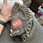 Rawlings RCM30B Baseball Catchers Mitt Right Hand Throw. Fixed Price $24.99.