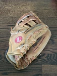 Louisville Slugger LPS10 Rht Baseball Softball Glove Big Daddy 13" Player Series. Fixed Price $36.98.