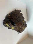 Wilson A800 Baseball Glove 11 3/4 Inches Soft Fit Right Hand Throw. Fixed Price $22.00.
